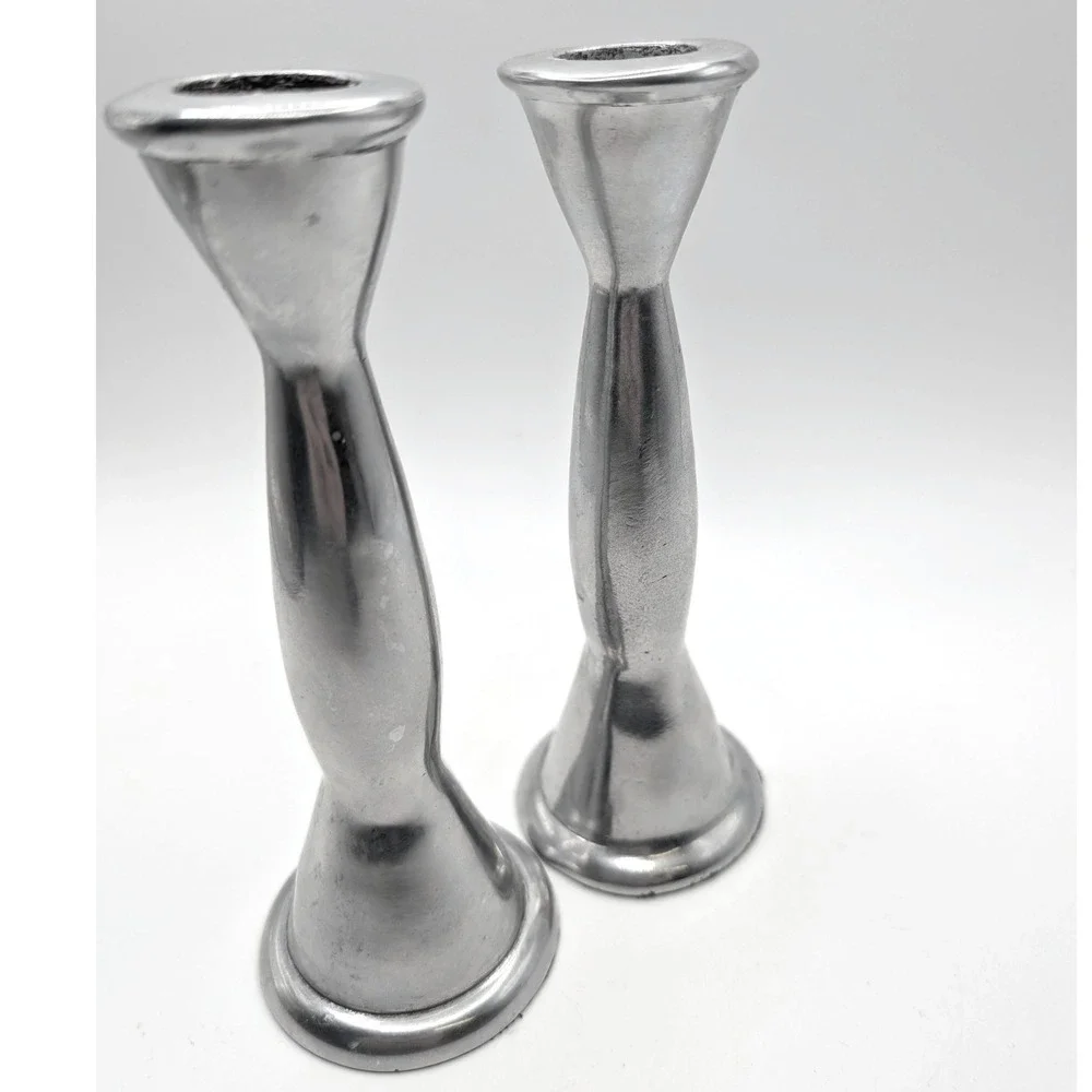 Unbranded pair sleek